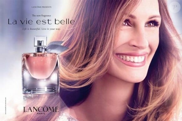 Julia Roberts, visage du parfum La Vie est belle de Lancôme.