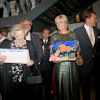 La reine Beatrix des Pays-Bas assistait, avec son fils le prince Constantijn et la princesse Laurentien, au concert LIFE: A Journey Through Time en faveur des 50 ans de la WWF néerlandaise, le 25 août 2012 au Concertgebouw d'Amsterdam.