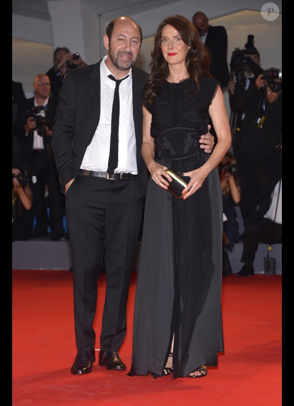 Kad Merad et sa femme lors de la présentation du film Superstar durant la Mostra de Venise le 30 août 2012