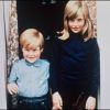 Diana Spencer en 1967 avec son frère. Quinze ans après la mort de Lady Diana, ses fils les princes William et Harry, et Kate Middleton, la belle-fille qu'elle aurait adoré connaître, perpétuent sa mémoire...
