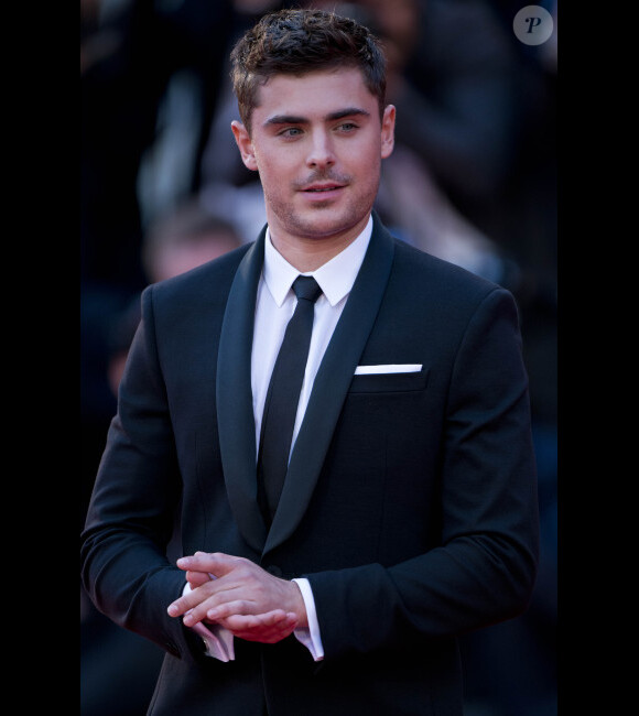 Zac Efron défile sur le tapis rouge de la Mostra de Venise, le vendredi 31 août 2012.