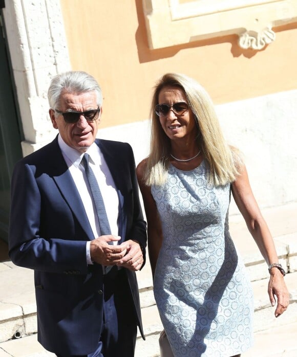Nicole et Giblert Coullier assistent au mariage de Nicolas Coullier et Julie Burdin, le 1er septembre 2012, à Saint-Tropez.