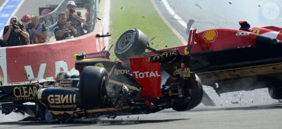 Romain Grosjean a provoqué un spectaculaire accident au départ du Grand Prix de Belgique à Spa-Francorchamps le 2 septembre 2012, mettant hors course Fernando Alonso et Lewis Hamilton