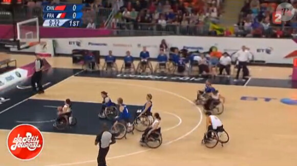 Epreuve de basket en fauteuil pour les Jeux paralympiques (dans Le Petit Journal du mardi 4 septembre 2012).