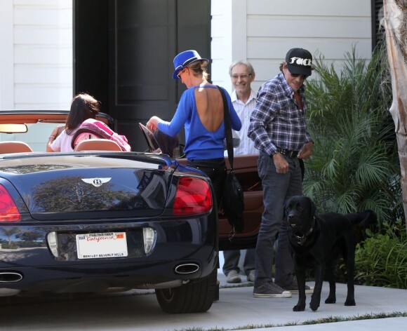 Johnny Hallyday devant son domicile de Pacific Palisades, Los Angeles, le 7 septembre 2012.