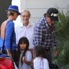 Johnny Hallyday, Laeticia et les fillettes Jade et Joy devant leur domicile de Pacific Palisades, Los Angeles, le 7 septembre 2012.