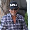 Johnny Hallyday, le sourire retrouvé, devant son domicile de Pacific Palisades, Los Angeles, le 7 septembre 2012.