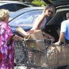 Laeticia Hallyday et sa grand-mère sont allées faire des courses à Los Angeles, le 9 septembre 2012.