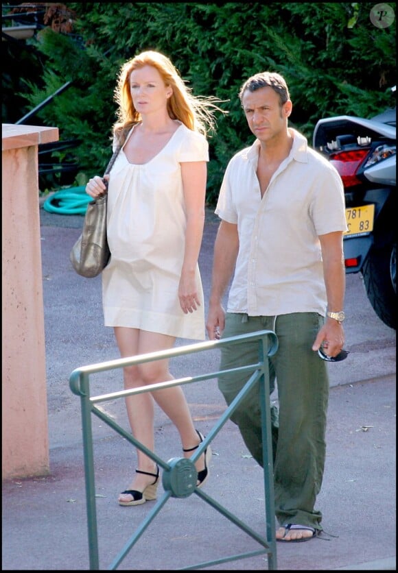 Céline Martin et son actuel compagnon Alexandre à Saint-Tropez, le 12 juillet 2007.