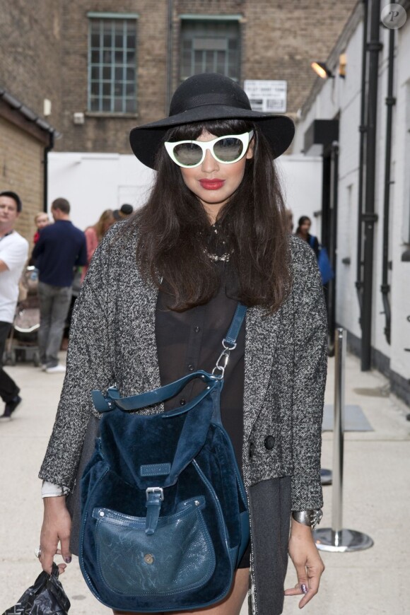 Jameela Jamil arrive au défilé Zoe Jordan. Fashion Week de Londres, le 14 septembre 2012.