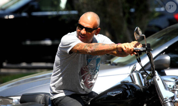 Christian Audigier sur sa Harley Davidson, à Los Angeles, le mercredi 19 septembre 2012.