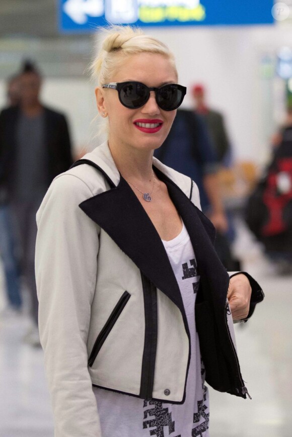 Gwen Stefani arrive à l'aéroport Roissy Charles de Gaulle. Paris, le 23 Septembre 2012.