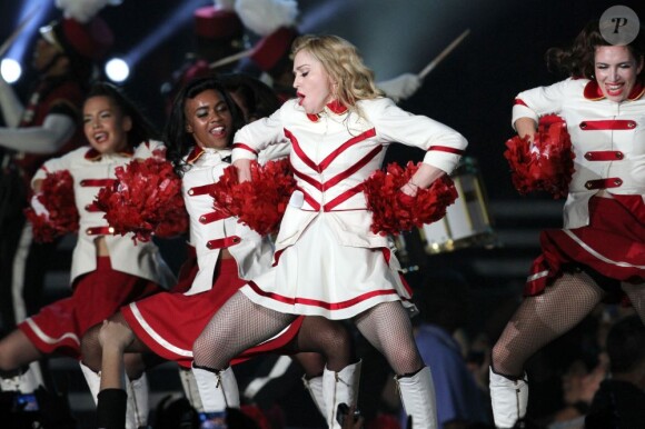Madonna en pom-pom girl lors de son concert du MDNA Tour au Yankee Stadium de New York le 6 septembre 2012