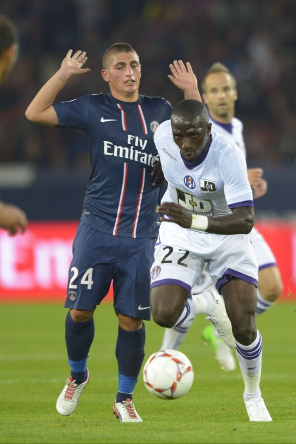 Marco Verratti face à Moussa Sissoko lors du match duParis Saint-Germain face à Toulouse au Parc des Princes à Paris le 14 septembre 2012