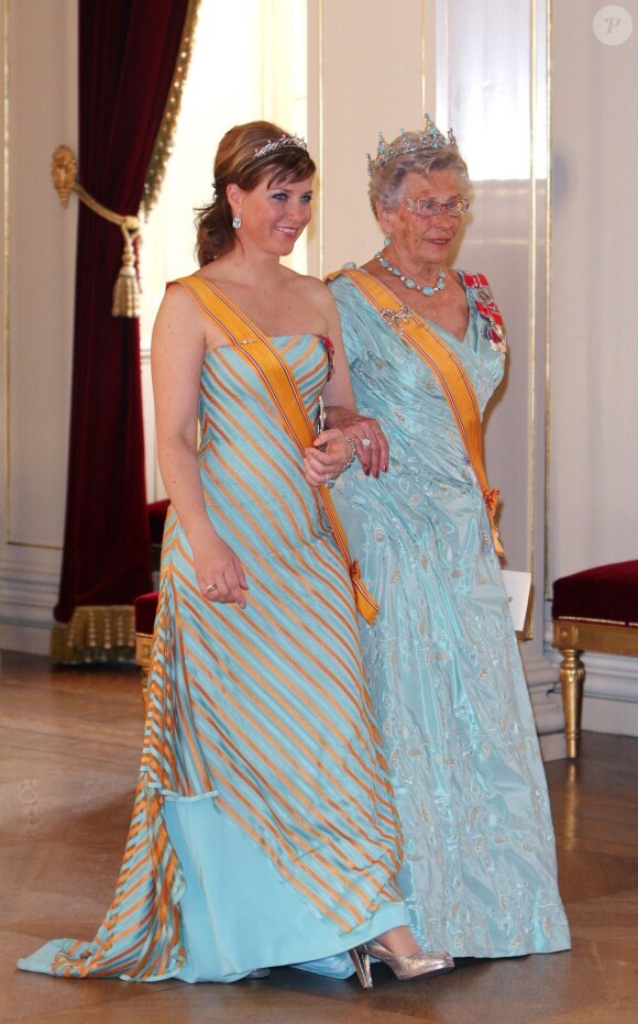 La princesse Ragnhild avec sa nièce la princesse Märtha-Louise, en juin 2010