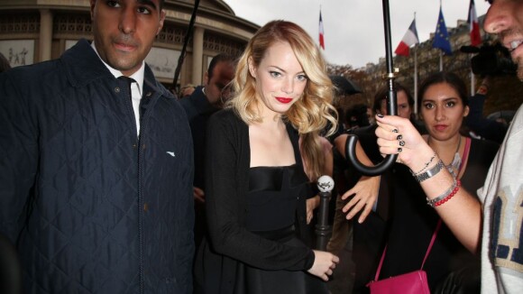 Emma Stone et Amanda Seyfried, beautés divines pour la mode à Paris