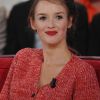 Charlotte Le Bon sur le tournage de l'émission Vivement Dimanche spéciale Astérix et Obélix que diffusera France 2, dimanche 7 octobre 2012.