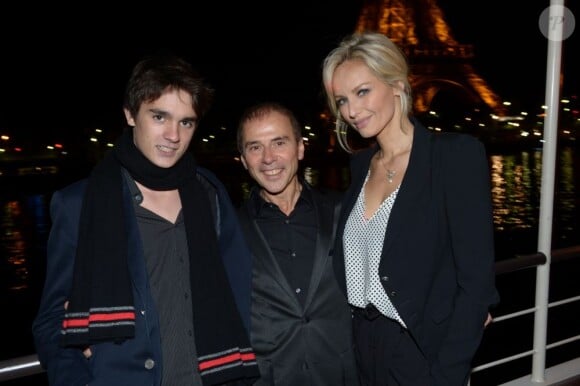 Alain-Fabien Delon et Patrick Goavec à l'anniversaire d'Adriana Karembeu qui fêtait ses 41 ans, célébré la semaine dernière sur la péniche Maikala face à la Tour Eiffel