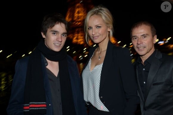 Alain-Fabien Delon et Patrick Goavec à l'anniversaire d'Adriana Karembeu qui fêtait ses 41 ans, célébré la semaine dernière sur la péniche Maikala face à la Tour Eiffel