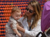 Jessica Alba et sa petite famille partent à la chasse à la citrouille