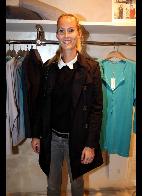 Mathilde Johansson lors de l'inauguration de la boutique Montagut rue du Faubourg Saint-Honoré ainsi que le lancement du site de vente en ligne de la marque, à Paris le 11 Octobre 2012.