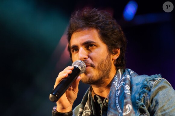 Mikael Miro lors du concert donné pour le show Foot Concert du 13 octobre 2012 à Lyon en faveur de l'association Huntington Avenir