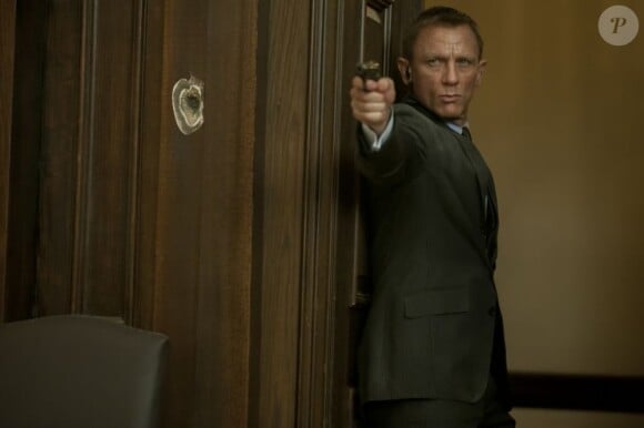 Daniel Craig est James Bond dans Skyfall