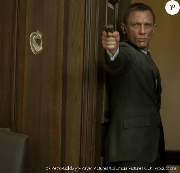 Daniel Craig est James Bond dans Skyfall