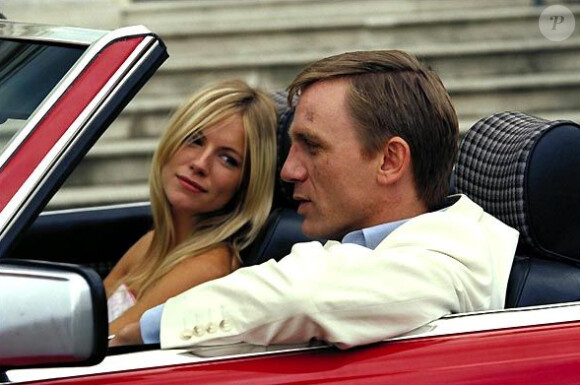 Daniel Craig dans le film Layer Cake avec Sienna Miller