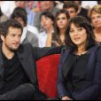 Guillaume Canet et Marion Cotillard lors de l'enregistrement de l'émission  Vivement dimanche , le 10 octobre 2010.
