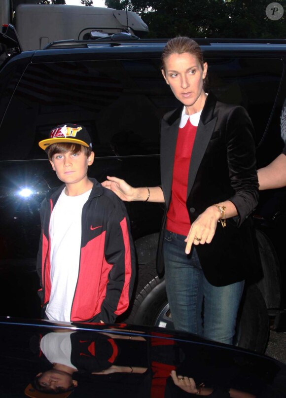 Céline Dion et son fils René-Charles, à New York, le 16 septembre 2011.