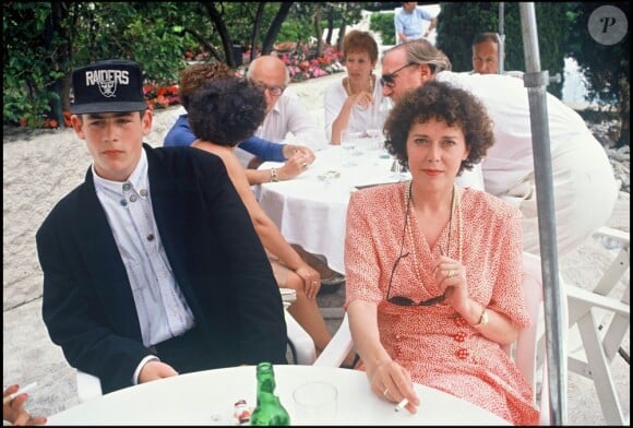 Sylvia Kristel et son fils Arthur au Festival de Cannes en 1990.