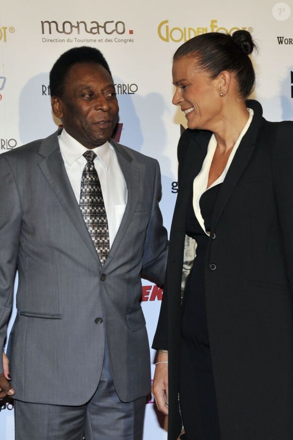 Pelé et la princesse Stéphanie de Monaco lors de la céremonie du Golden Foot Award à Monaco le 17 Avril 2012 au Sporting de Monte-Carlo