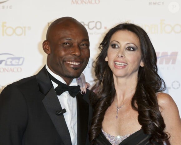 Jimmy Jean-Louis et Lorena Baricalla lors de la céremonie du Golden Foot Award à Monaco le 17 Avril 2012 au Sporting de Monte-Carlo