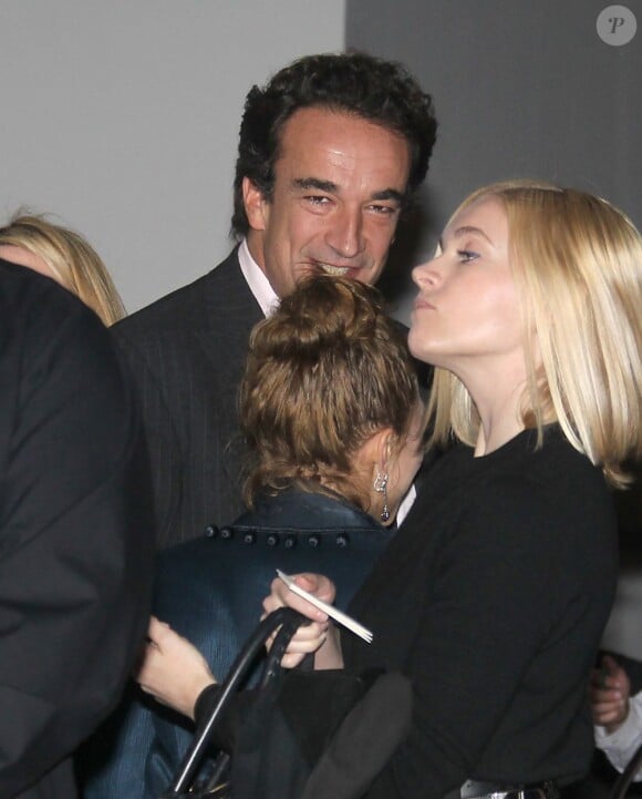 Olivier Sarkozy en compagnie de Mary-Kate Olsen avec qui lui est prêtée une relation, lors des The Innovator of the Year Awards du magazine WSJ au Musée d'Art Moderne. New York, le 18 octobre 2012.