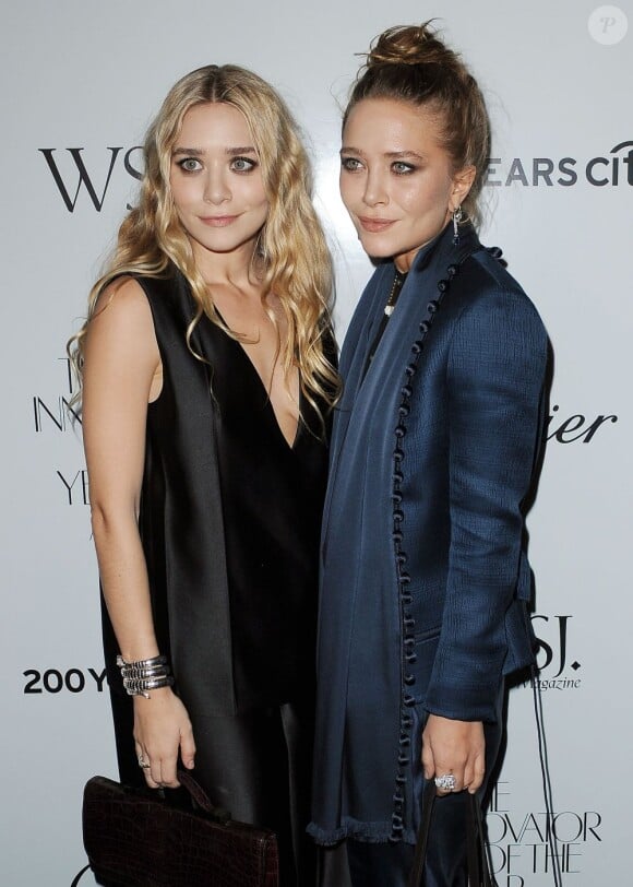 Ashley et Mary-Kate Olsen assistent aux The Innovator of the Year Awards du magazine WSJ au Musée d'Art Moderne. Elles y recevaient une récompense dans la catégorie mode. New York, le 18 octobre 2012.
