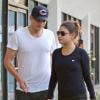 Exclusif - Ashton Kutcher et Mila Kunis quittent Pampered Foot. Studio City, le 19 octobre 2012.