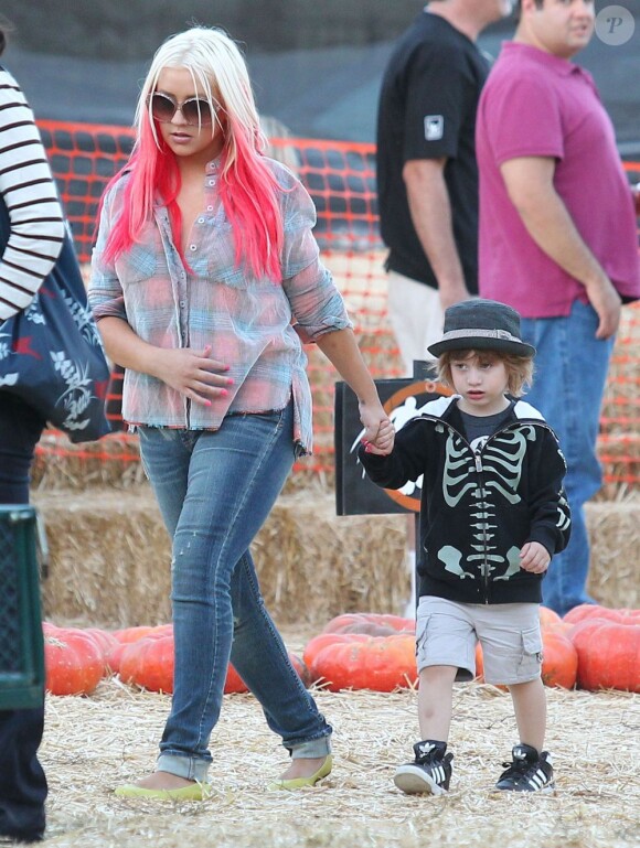 Christina Aguilera et son fils Max à Los Angeles le 14 octobre 2012.