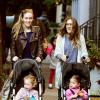 Sarah Jessica Parker avec ses deux jumelles Marion Loretta et Tabitha Hodge à New York, le 22 octobre 2012.