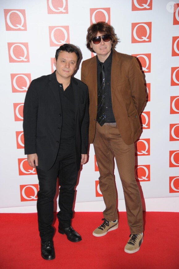 James Dean Bradfield et Nicky Shore à la soirée 2012 Q Awards à Londres, le 22 octobre 2012.