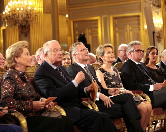La reine Paola, le roi Albert, le prince Philippe, la princesse Mathilde, le prince Laurent. La famille royale de Belgique était réunie le 24 octobre 2012 au palais à Bruxelles pour un concert d'automne offert par le couple royal.