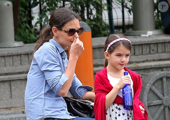 Katie holmes passe la journée avec sa fille Suri Cruise dans un parc à New York, le 3 septembre 2012.
