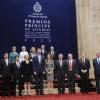 Felipe et Letizia d'Espagne recevaient le 26 octobre 2012 à l'Hôtel de la Reconquista, à Oviedo, les lauréats des Prix Prince des Asturies.