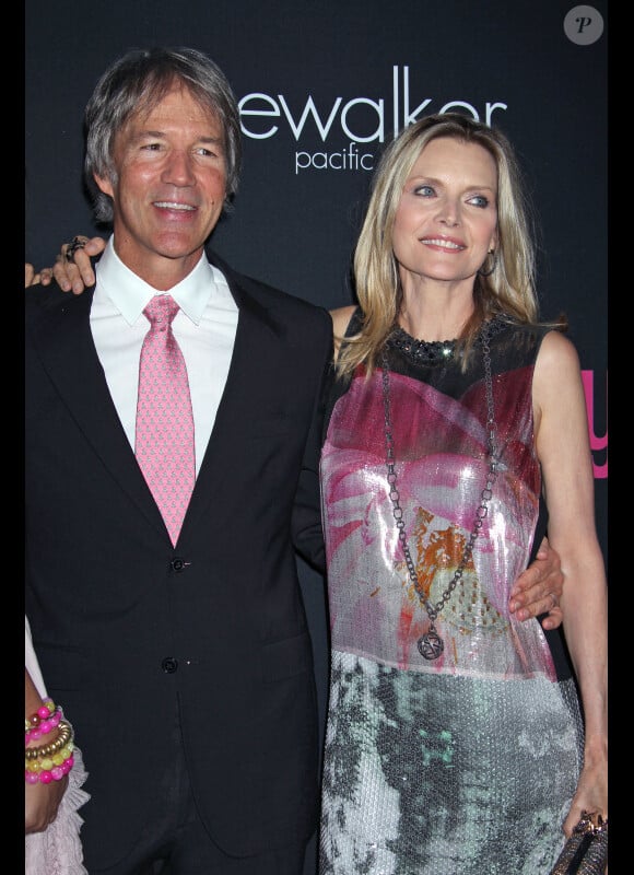 Michelle Pfeiffer et David E. Kelley à la 8eme soirée annuelle au profit du "Cedars-Sinai Women's Cancer Program" à Santa Monica, le 27 Octobre 2012