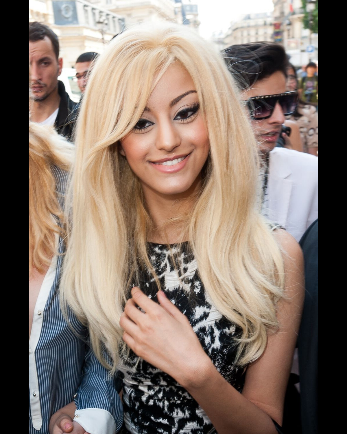 Photo Zahia Dehar Paris Le 4 Juillet 2012 Purepeople photo-zahia-dehar-paris-le-4-juillet-2012-purepeople
