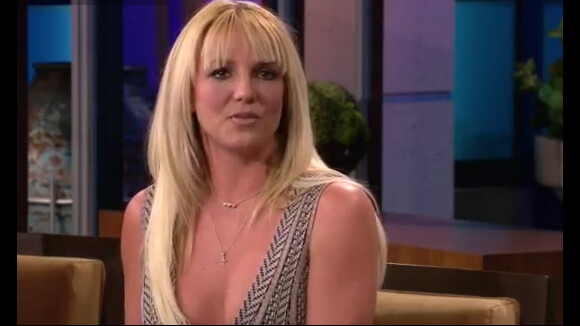 Britney Spears, superbe chez Jay Leno, se confie sur l'expérience X Factor
