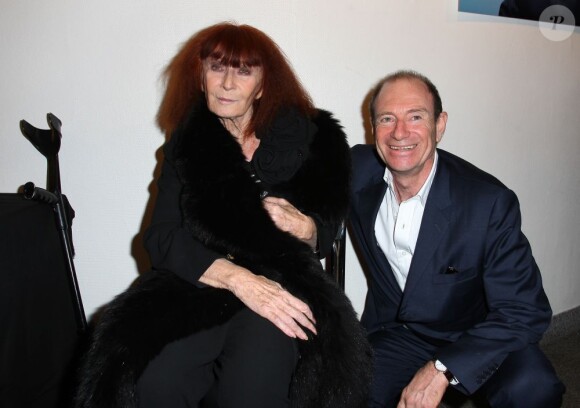 Sonia Rykiel et un autre invité à la soirée de lancement de l'exposition C France, l'Esprit Français Partout dans le Monde à l'Espace Pierre Cardin, le 30 octobre 2012 à Paris.
