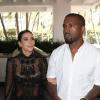 Kim Kardashian et Kanye West vont faire du shopping à Miami, le 31 octobre 2012.