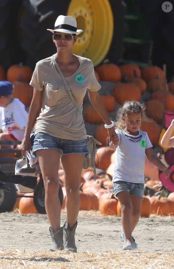 Halle Berry et sa fille Nahla à Los Angeles le 1er octobre 2012.