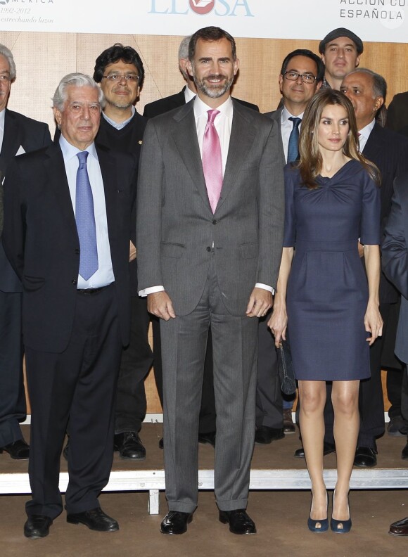 Le prince Felipe et la princesse Letizia d'Espagne étaient très élégants lors de l'inauguration du congrès littéraire "El canon del Boom" à la Casa de America à Madrid le 5 novembre 2012.